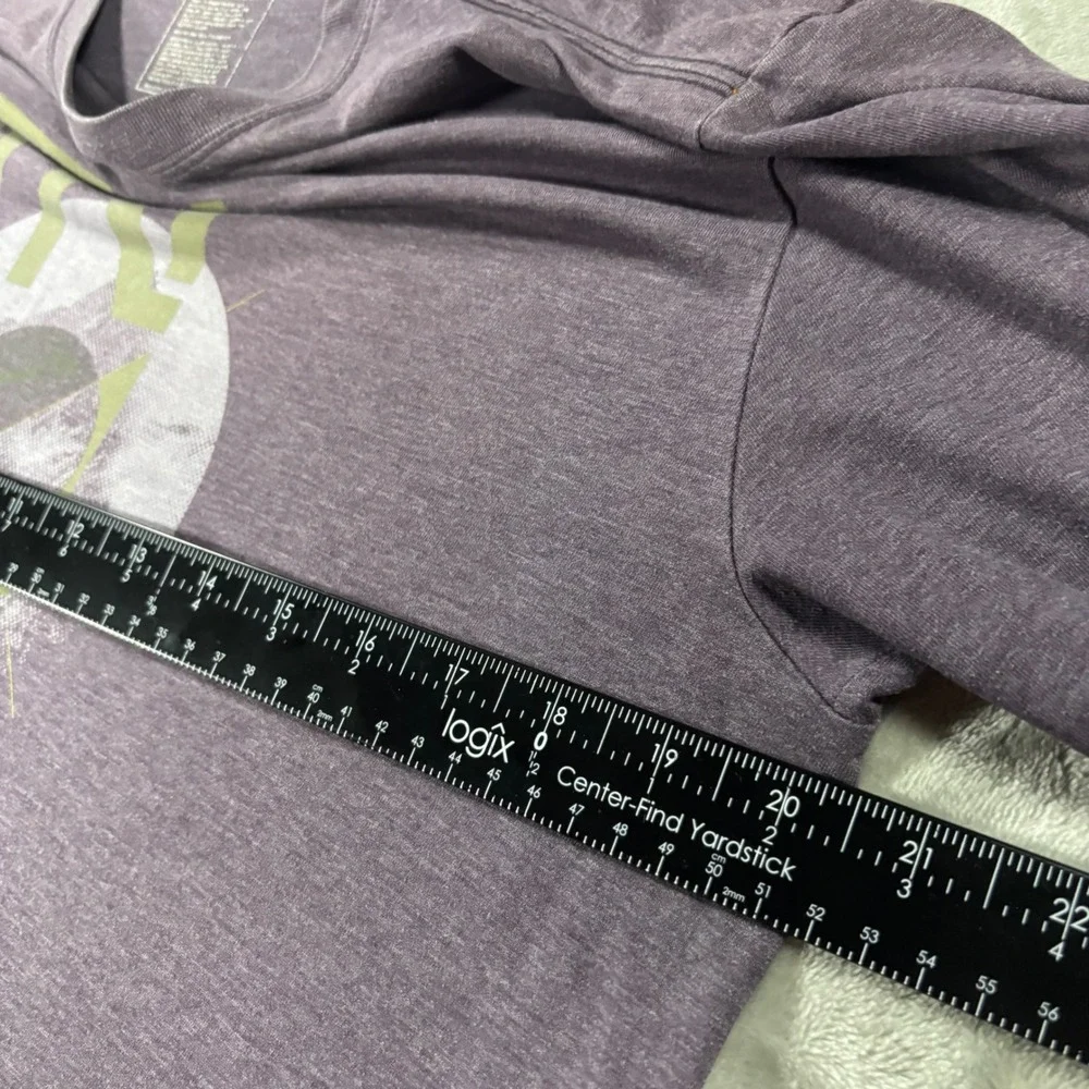 The North Face Mens Purple Graphic Mountain T-Shirt Classic Fit Medium Heathered